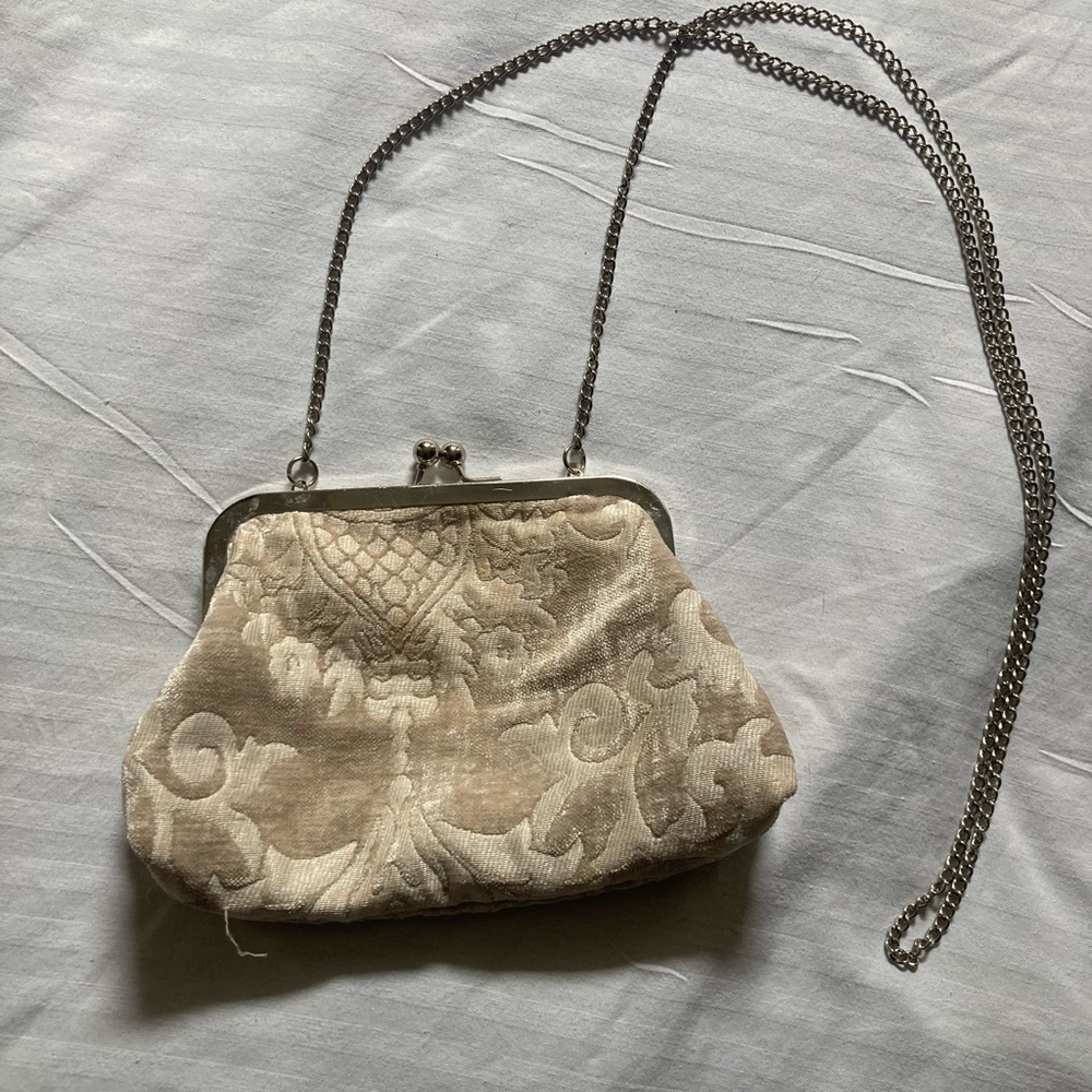 Vintage Cream Floral Tapestry Clutch with Silver Chain Strap